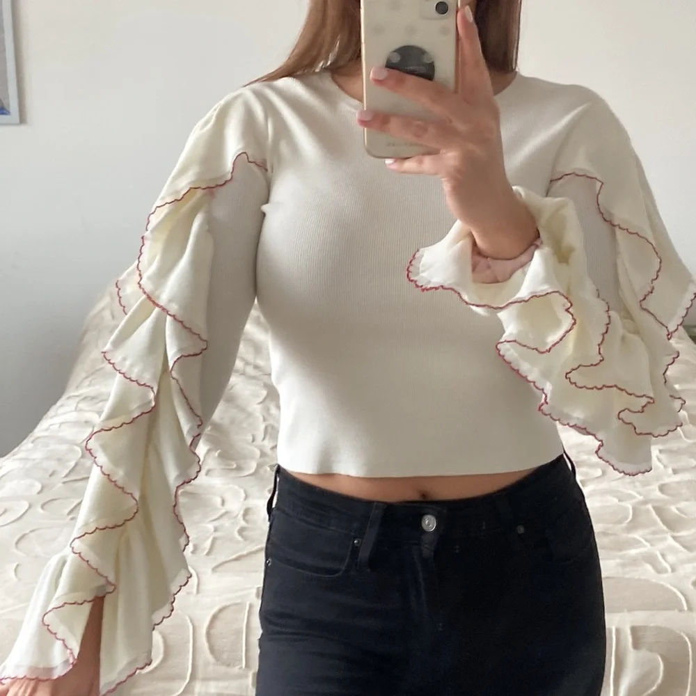 NWT Club Monaco Ruffled Long Sleeve Croptop - Picture 3 of 5